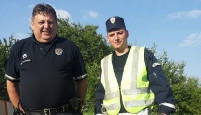 Полицајац из Петровца на Млави крвнички претучен: Нападачи наставили да га шутрају и кад је пао